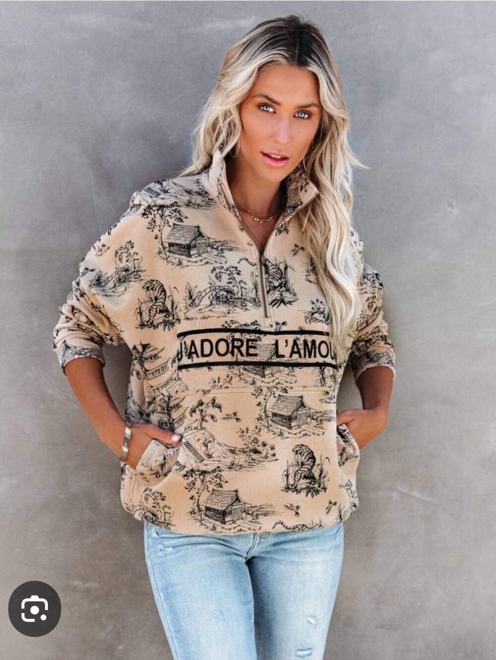 Ellandemm Woman J'Adore L'Amour Beige Quarter-Zip Scenic Hoodie